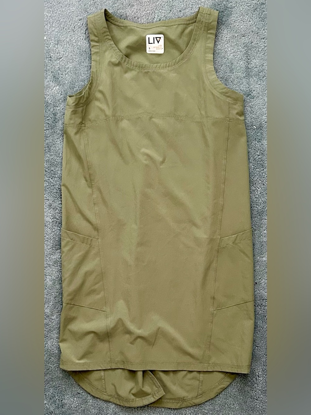 LIV Pair Athletic Hike Tennis Shift Dress - S - Navy and Olive